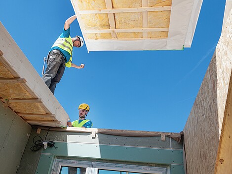 Montage: Decke Fertighaus: Montage Decke