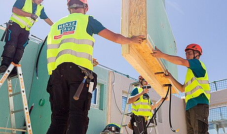 Fertighaus: Montage Wand