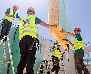 Fertighaus: Montage Wand